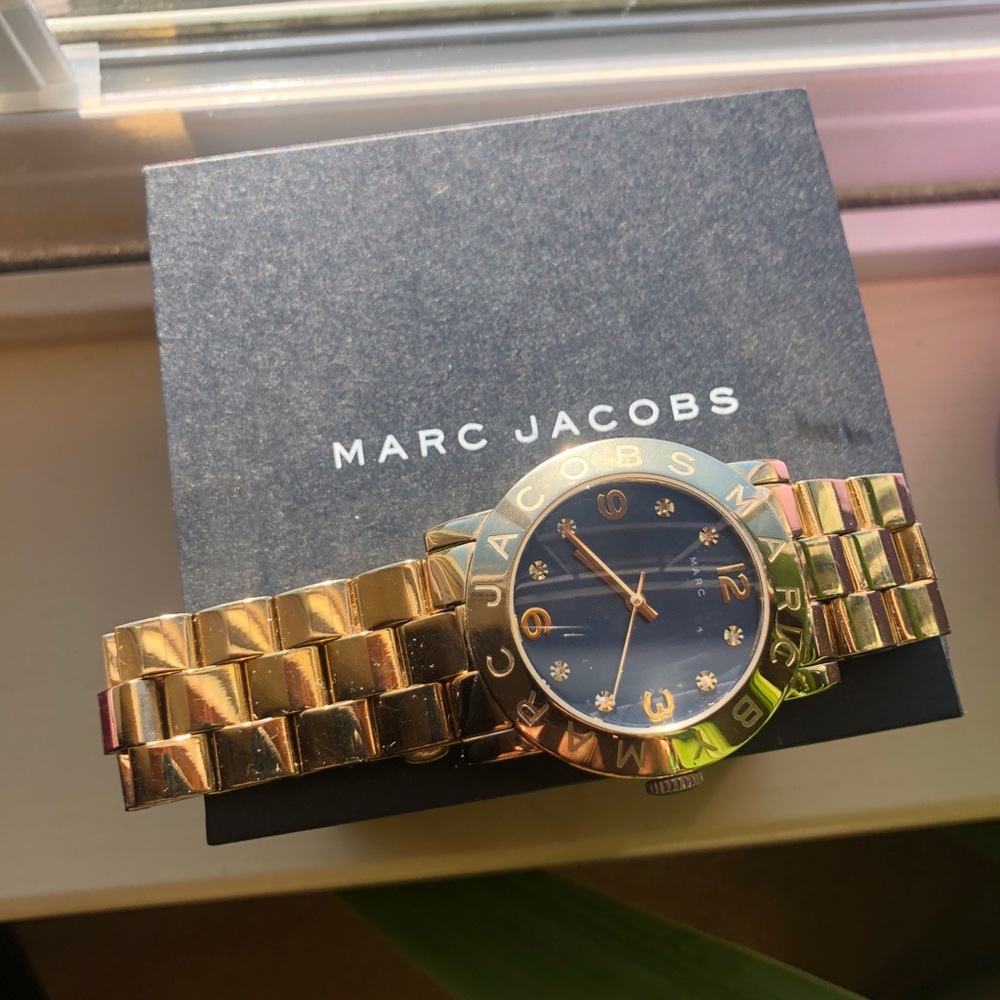 Marc Jacobs gold watch
